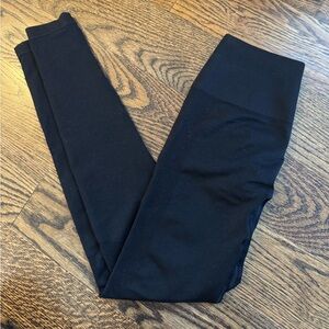 Alphalete Amplify Black Leggings with cinched detailing on back - Size XS